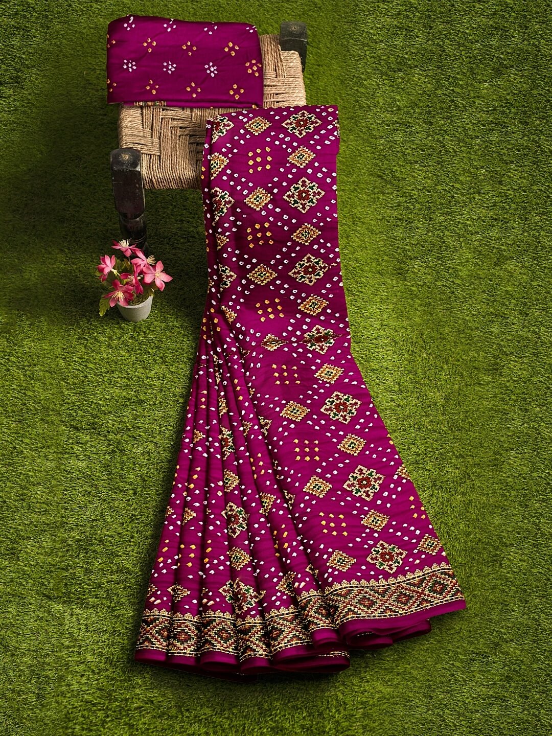 Bandhani Saree with Embroidery Border- Vedic Vaani