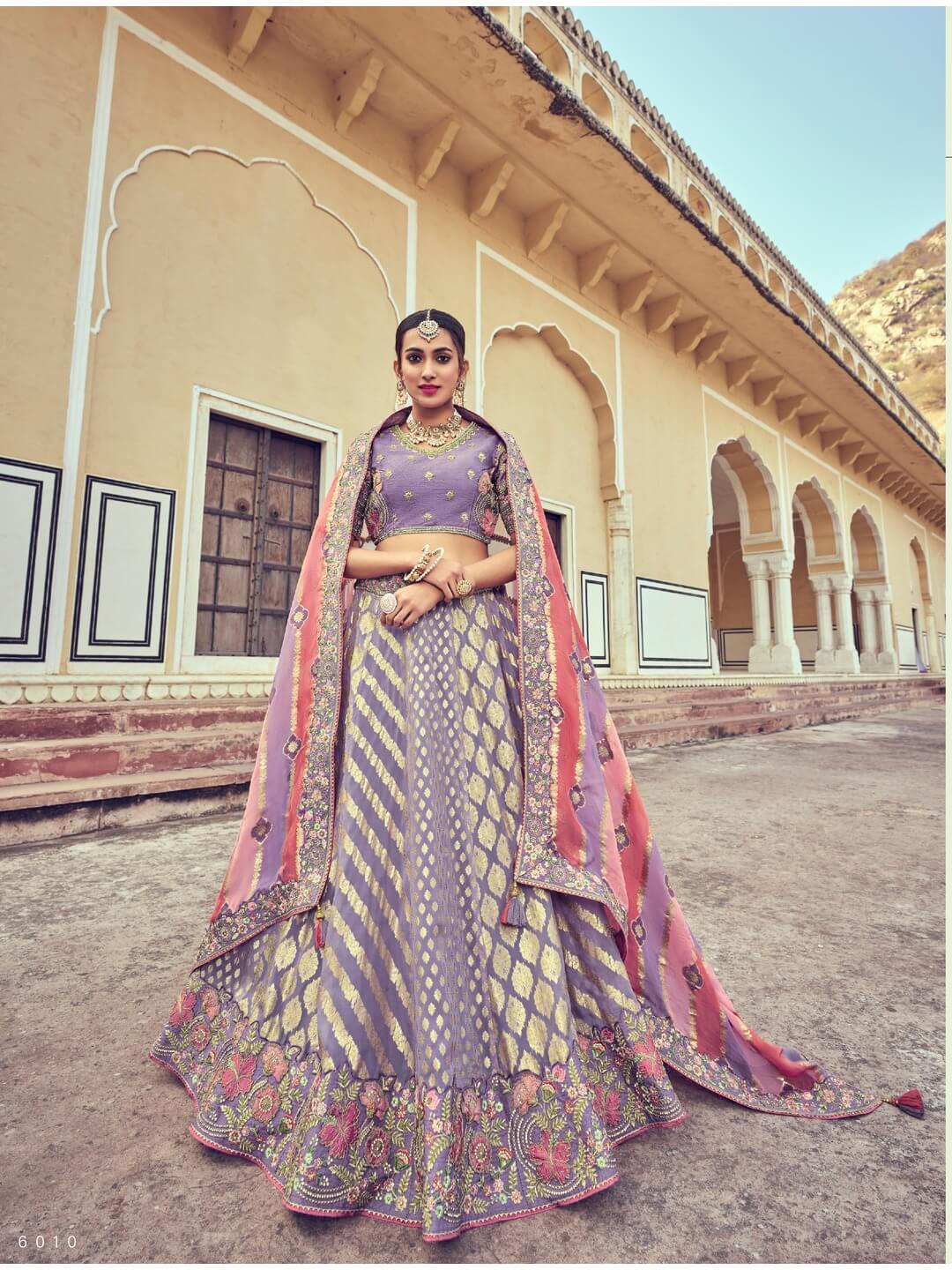 Buy MANSVI FASHION women's Banarasi silk Jacquard lehenga choli (free size  and semi-stitched). at Amazon.in