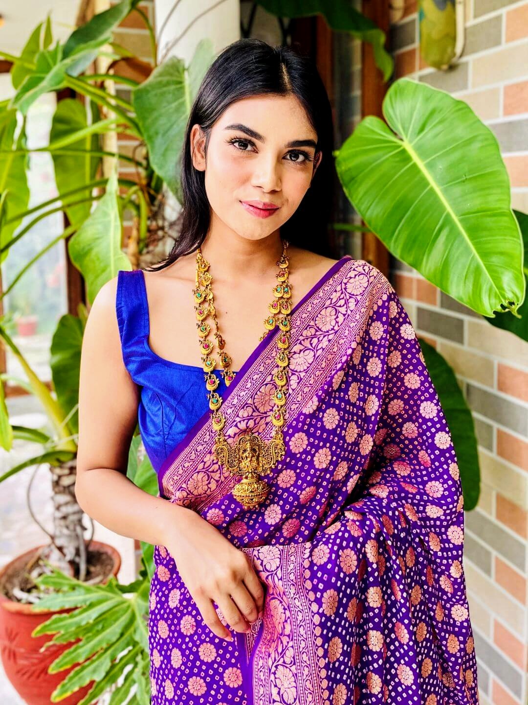 Navkhand Design Bandhani Saree In Royal Blue Color Georgette Fabric –  Sankalp The Bandhej Shoppe